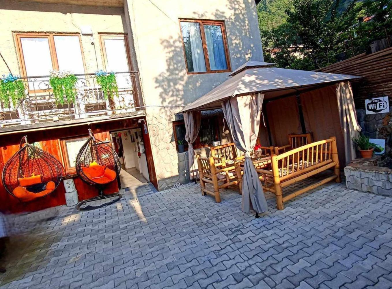 Hotel Happy Pandasn12 Borjomi Exterior foto