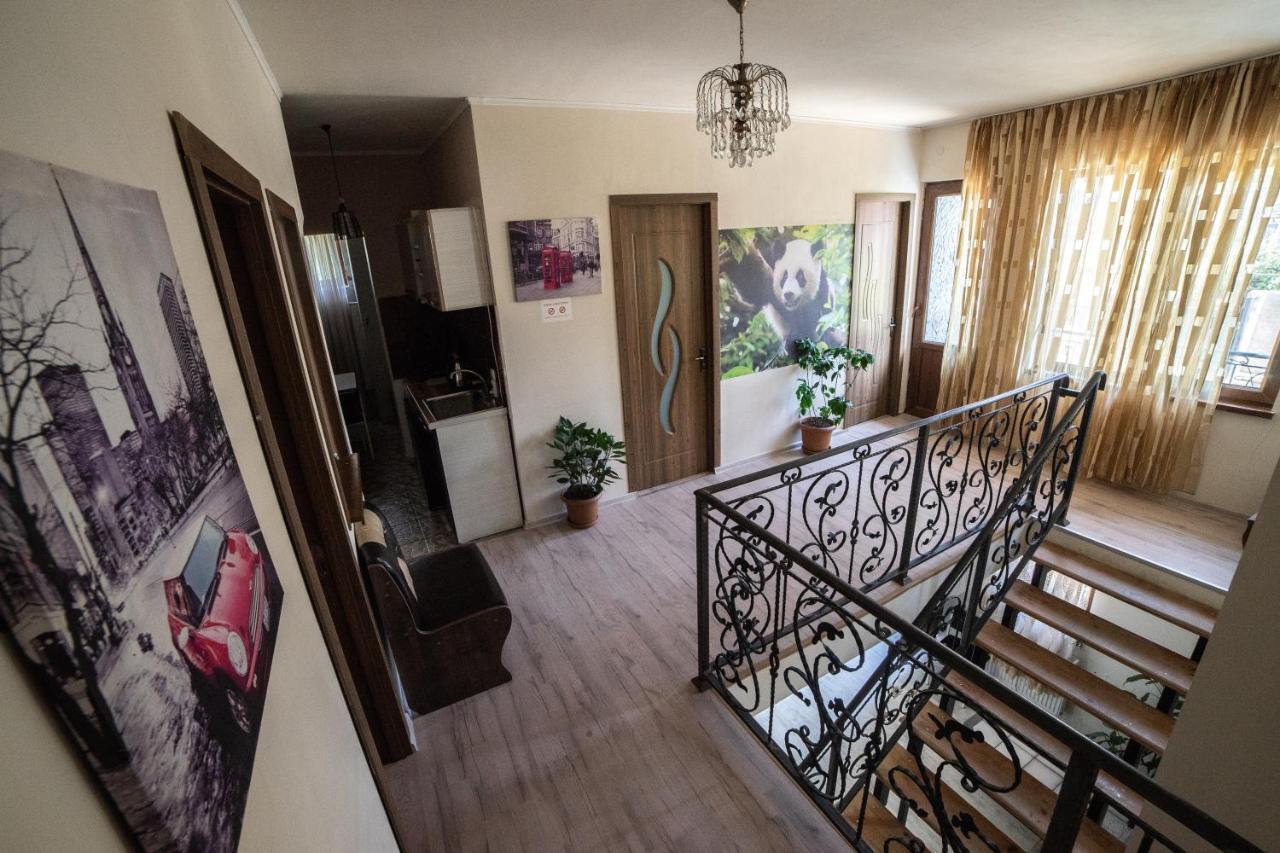 Hotel Happy Pandasn12 Borjomi Exterior foto